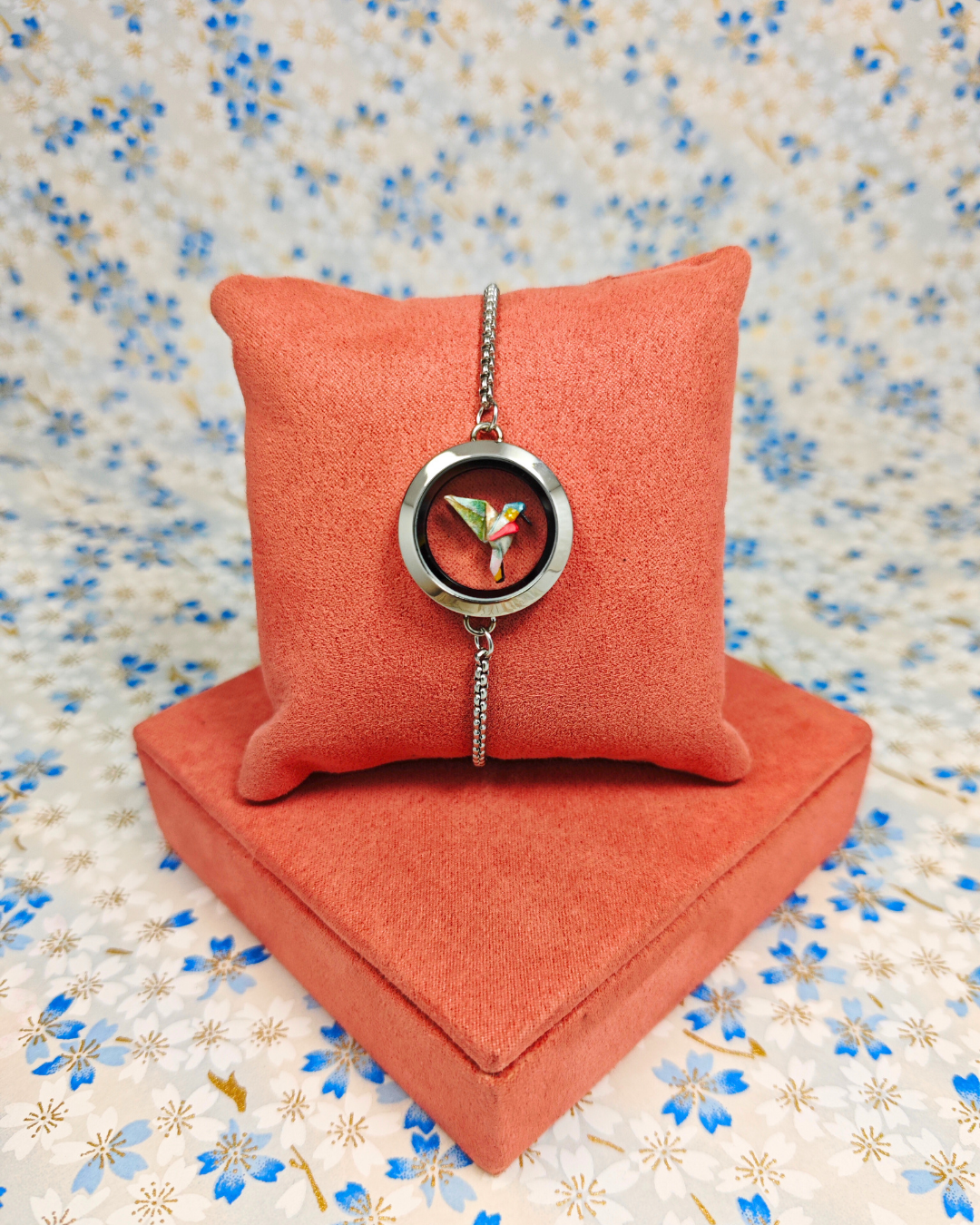 Pulsera relicario plateada