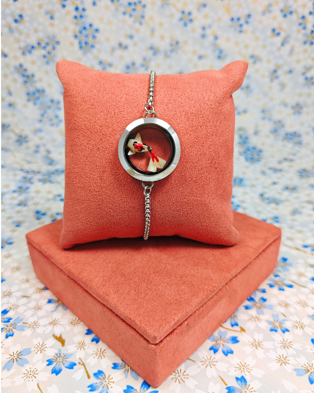 Pulsera relicario plateada