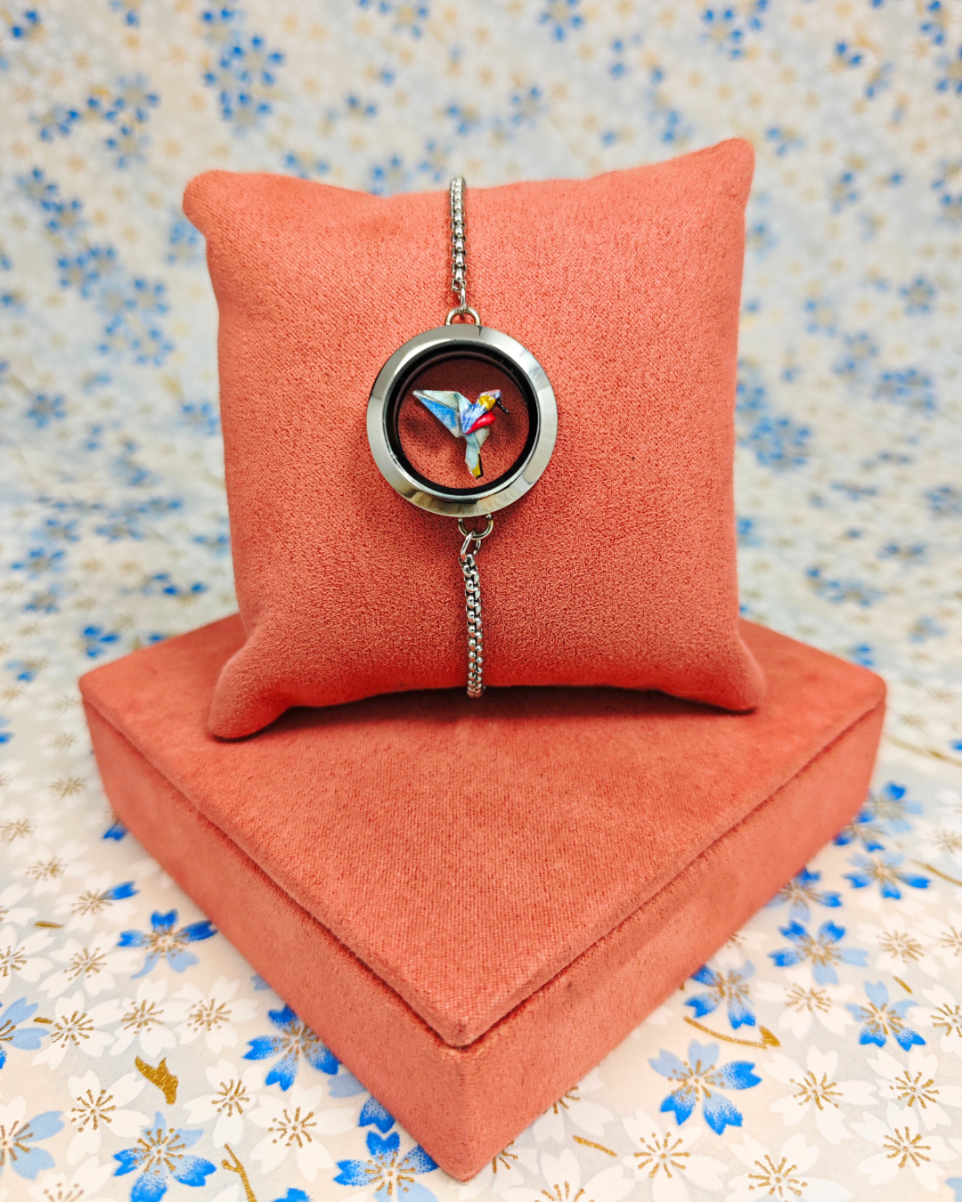 Pulsera relicario plateada