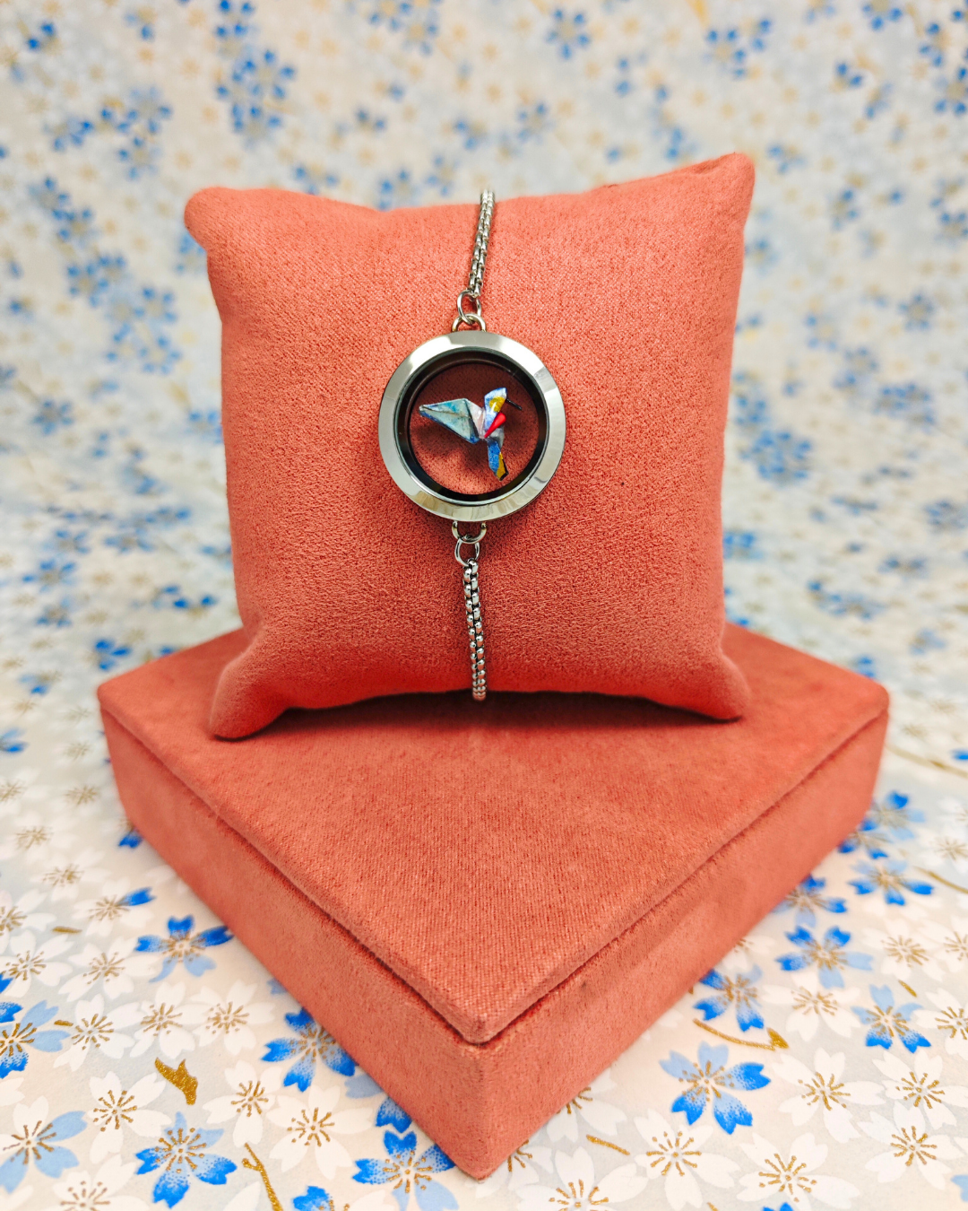 Pulsera relicario plateada