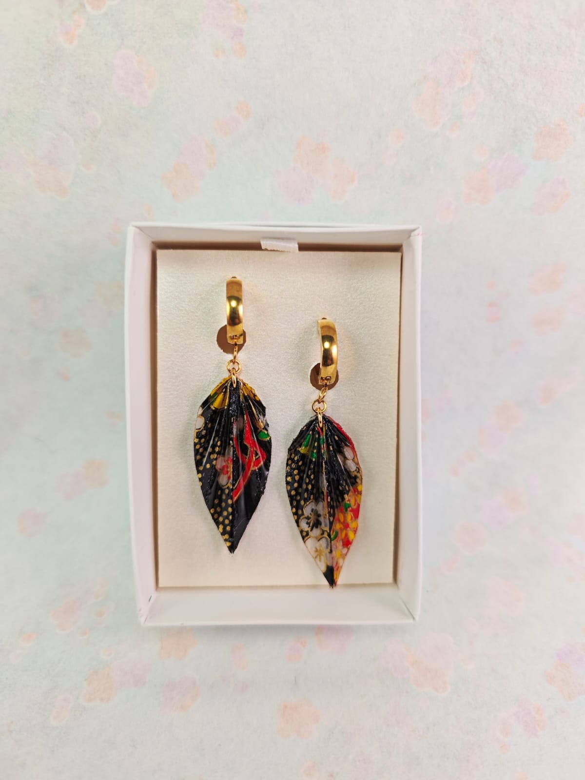 Aretes Hojita (chiyogami)