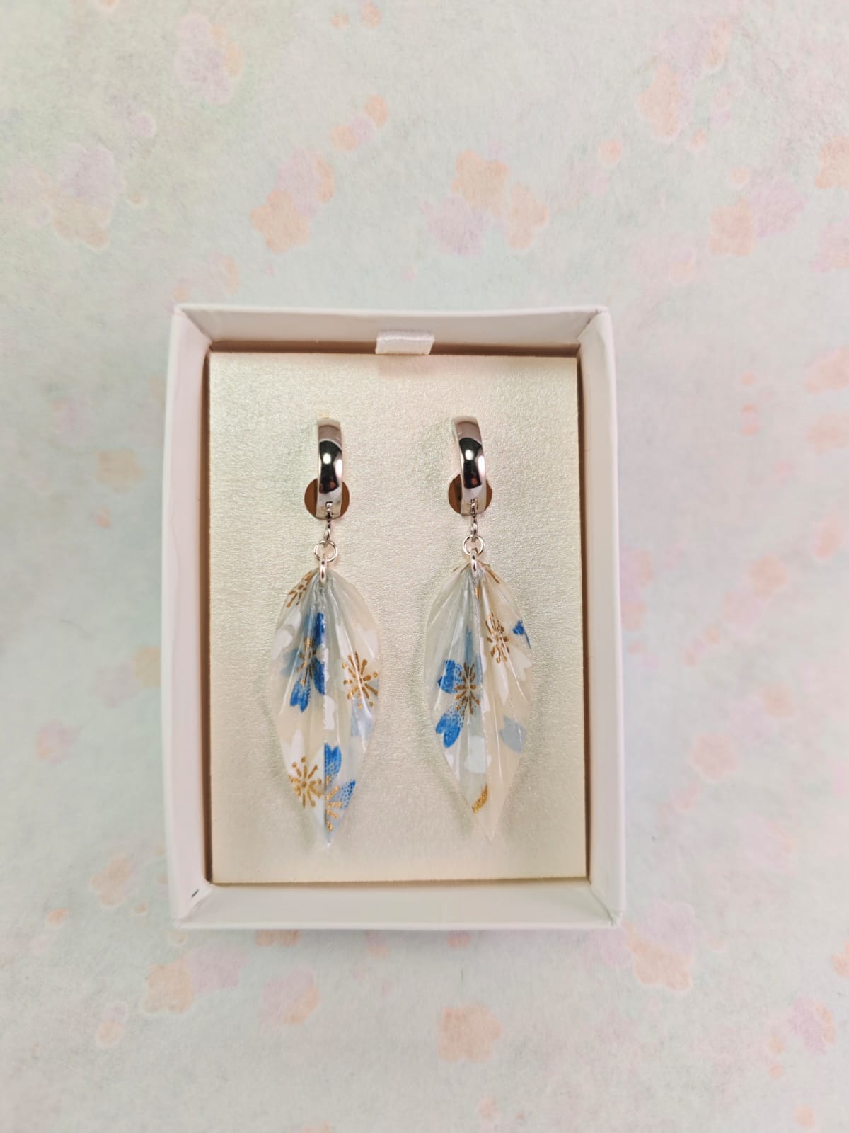 Aretes Hojita (chiyogami)